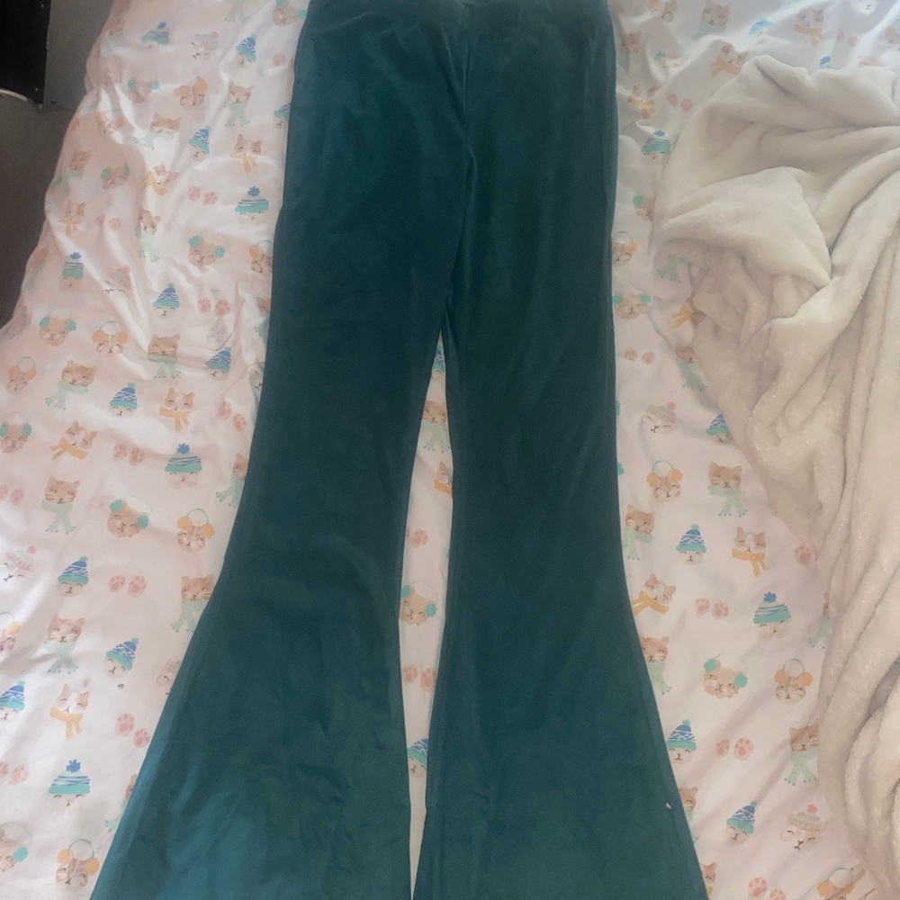 So medium flared pants teal color